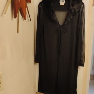 Vintage Jump Black Robe with Long Sleeves and Deep V-Neck